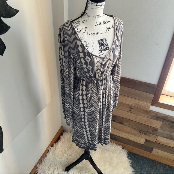 Nurture Gray Pattern Rayon and Spandex Soft & Comfy Long Sleeve Dress Size Large - Picture 11 of 11